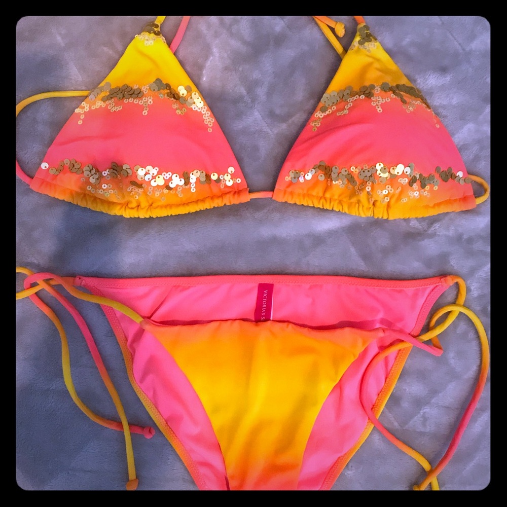 Victoria’s Secret String Bikini.... NWOT